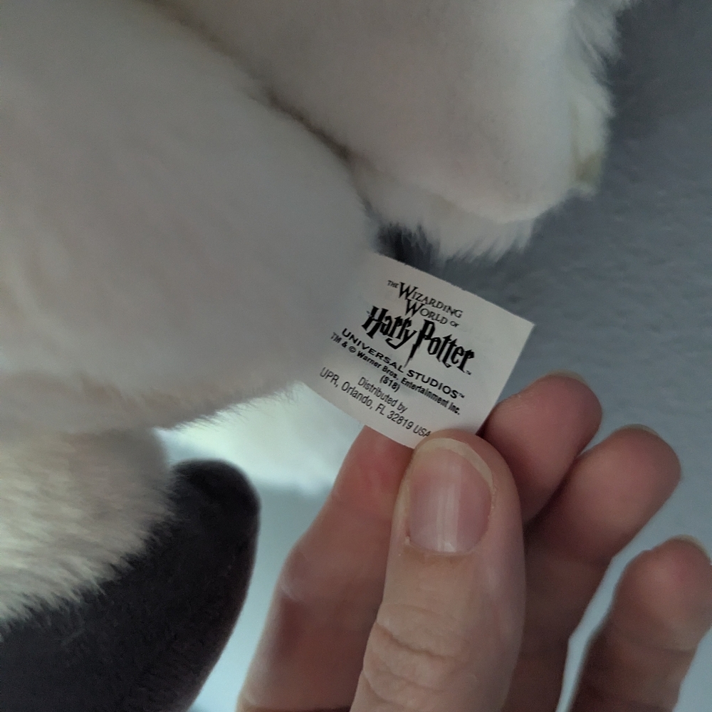 Harry Potter Owl Backpack Zipper Close And Adjustable Straps. Universal Studios. - Picture 2 of 4